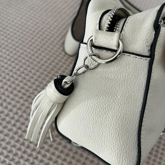 Francesca's Handbag - Picture 4 of 5